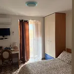 Costa House Apartment *