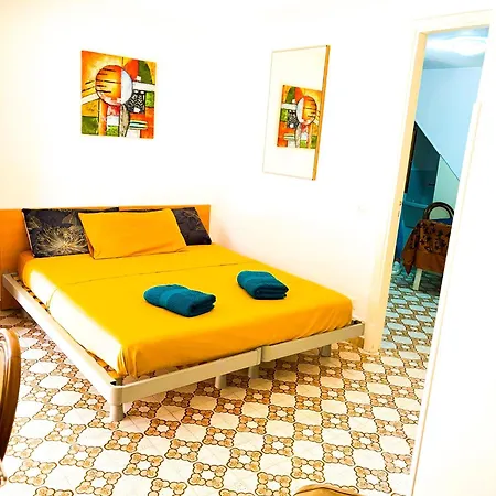 Costa House * 체팔루